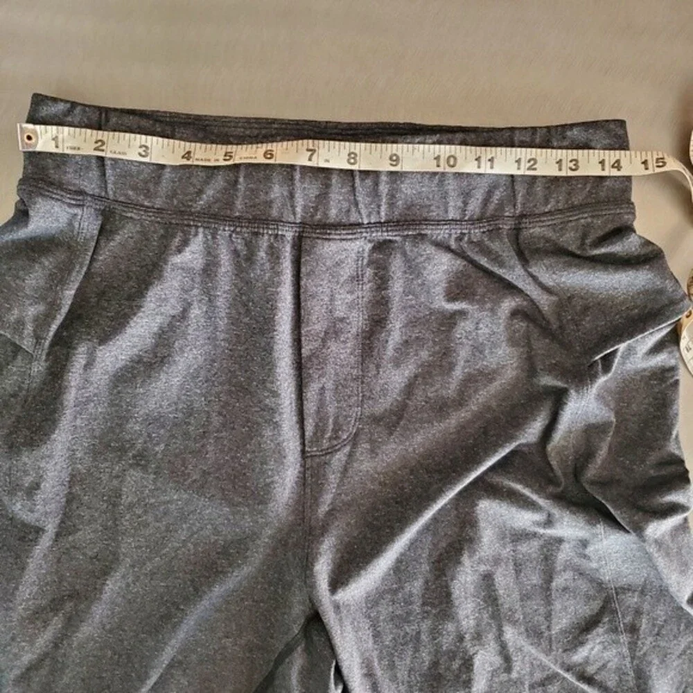 Lululemon Mens 11 Inch Linerless Athletic Shorts Gray Medium